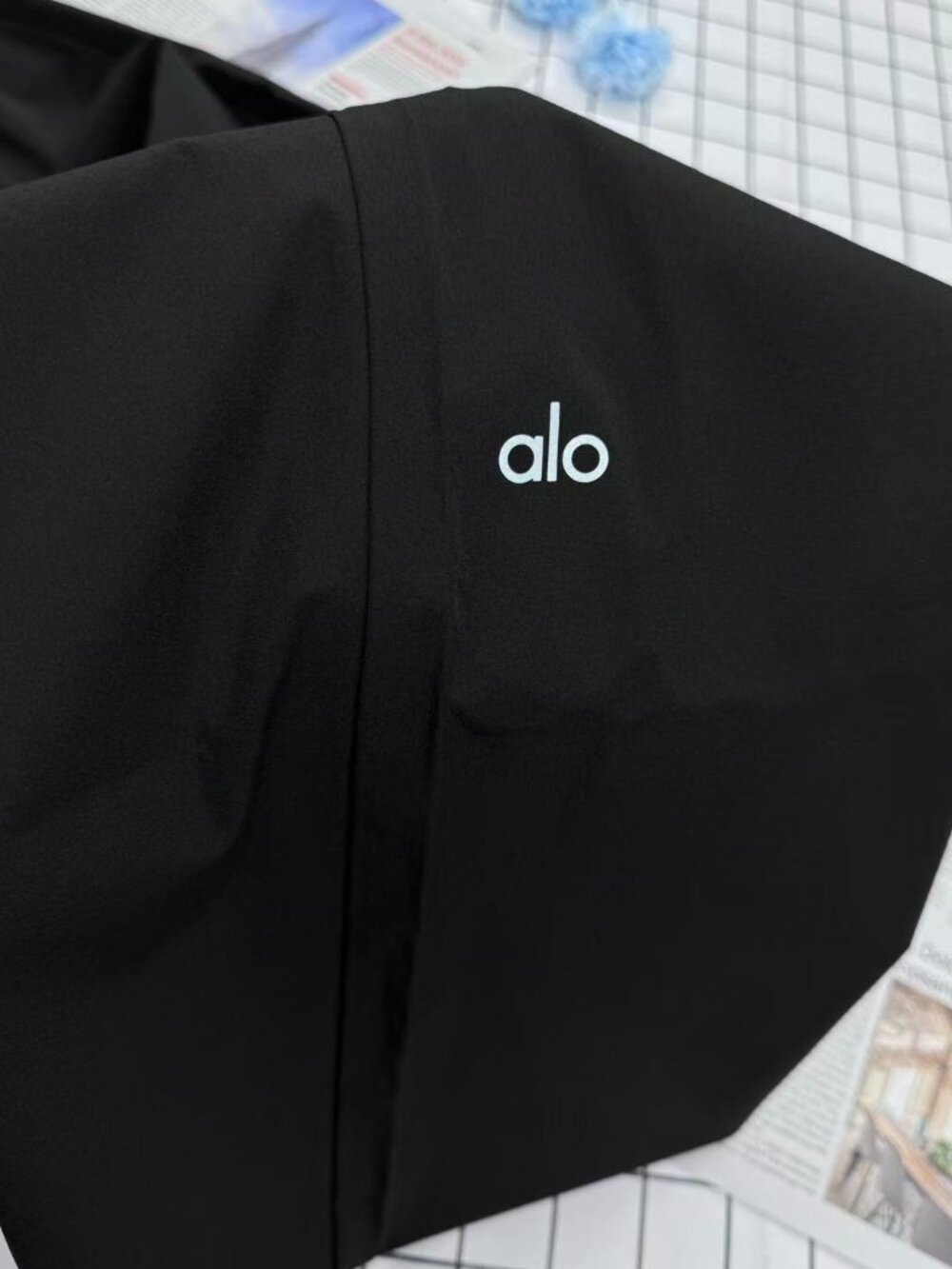 😊Women's Black ALO Yoga High Waist Straight Leg Suit Up Pants 🖤 NWT (30-inch) - Picture 4 of 9